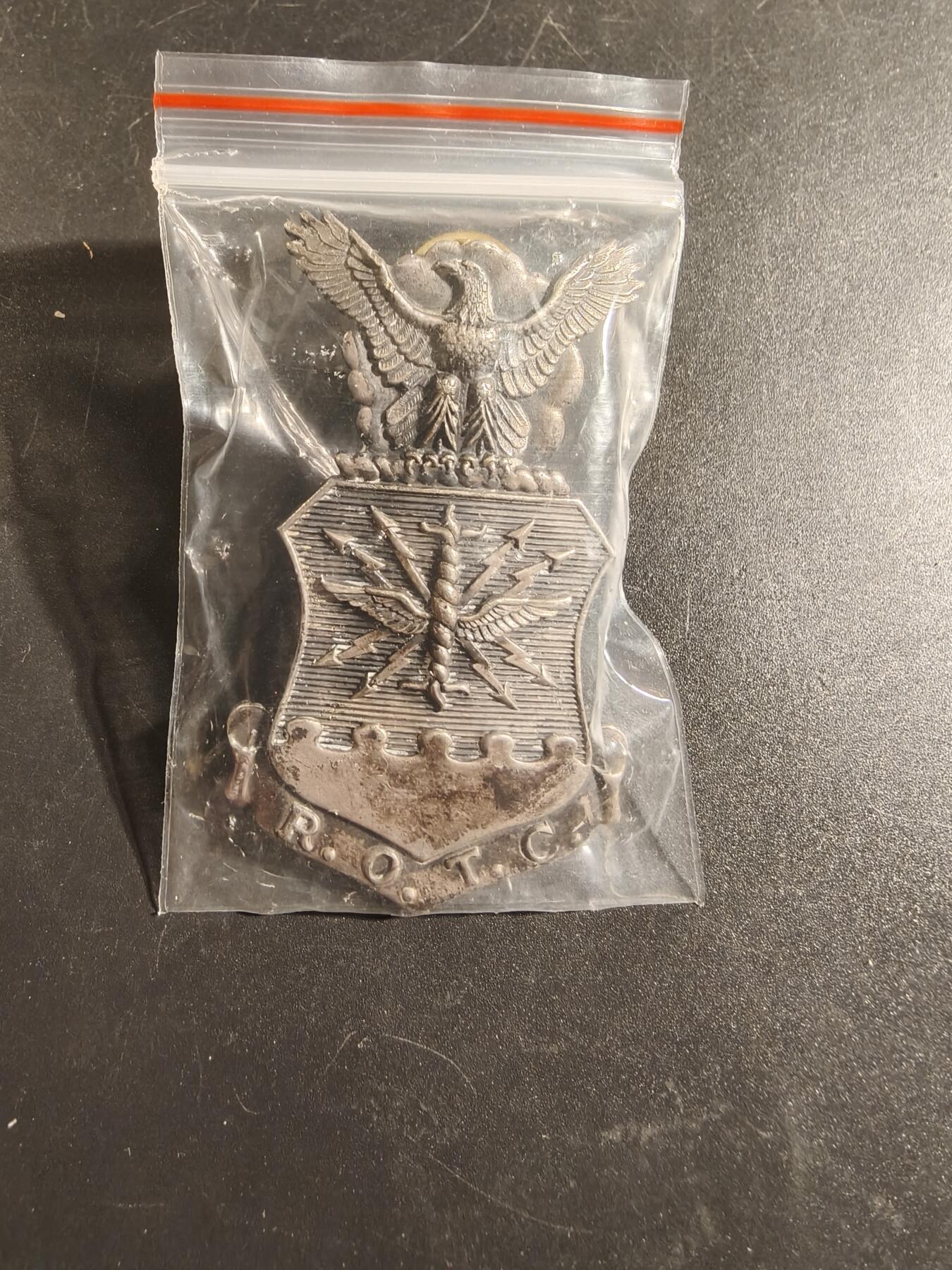 老王徽章第172期 美国空军预备军官团大檐帽帽徽