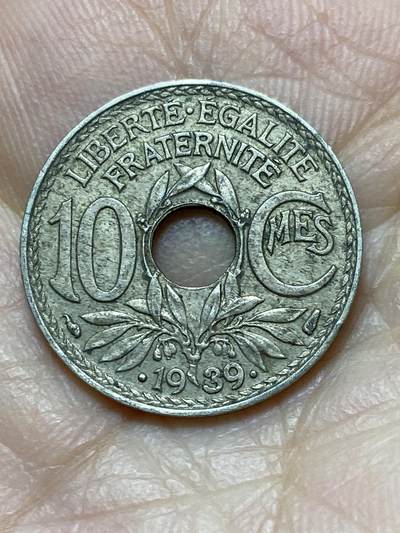 2025年第一百四十三场(总第一百六十九场）外国好品散币场(免佣金) - 法兰西第三共和国1939单年份10生丁(年份两边带点，Thin flan薄版)