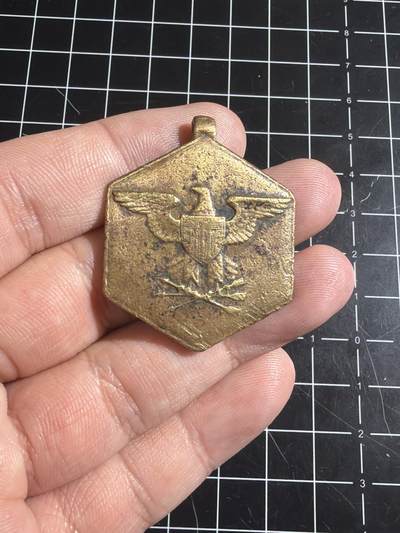 古冰库章牌勋赏收藏0起拍卖 - 美国陆军功绩章章头