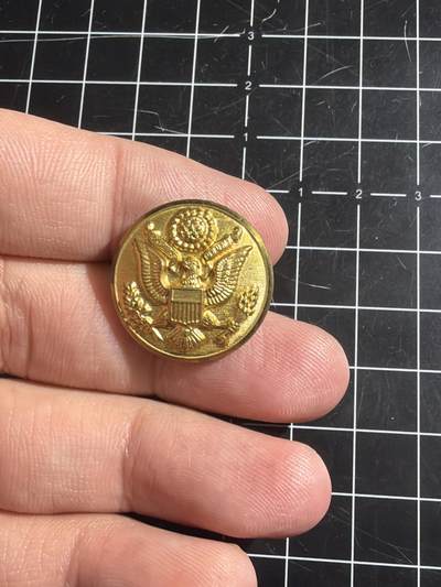 古冰库章牌勋赏收藏0起拍卖 - 美国军服扣子一个