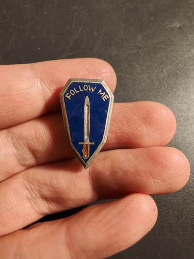 老王徽章第172期 - 美国陆军二战本宁堡步兵学校证章     二战时期横针版     带厂标