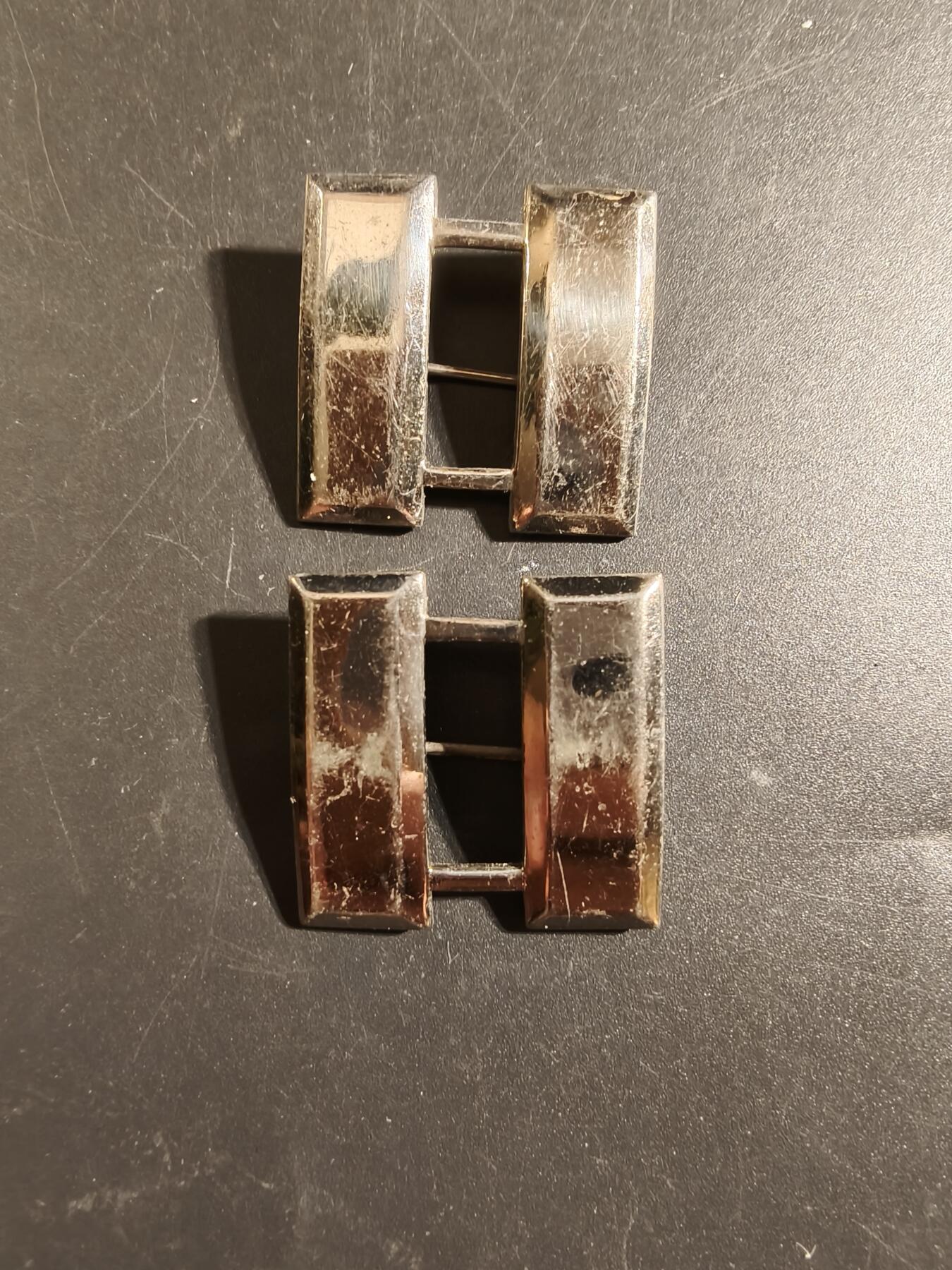 老王徽章第172期 美国上尉军衔一组    二战时期横针版