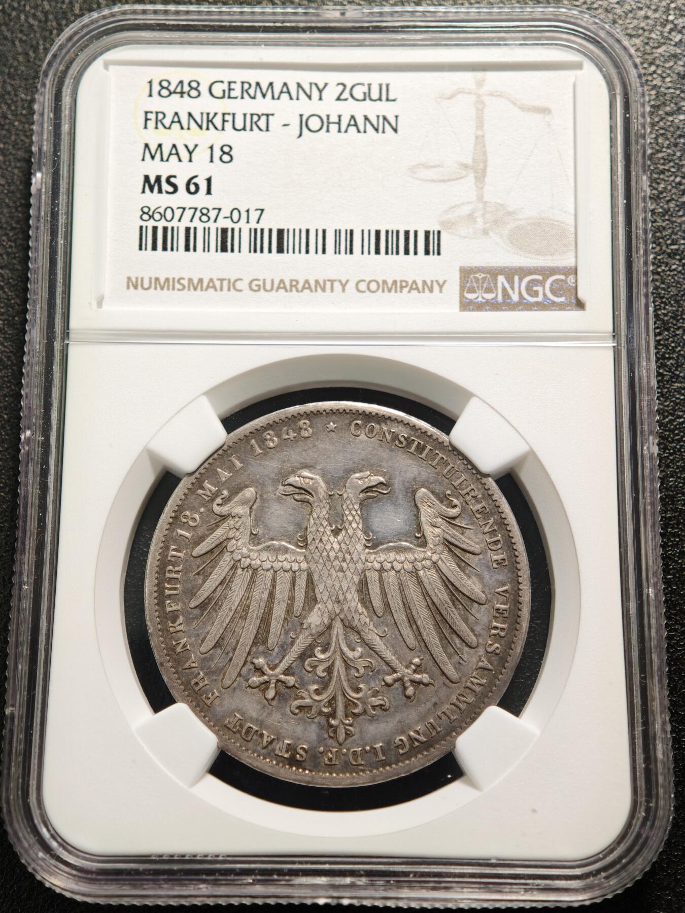 【德藏】世界币章拍卖第159期(元旦专场拍卖) 1848年 德国法兰克福国民议会约翰大公德意志帝国摄政纪念盾银币 NGC MS61 原味包浆 立体感极强 1848年欧洲革命浪潮中，德意志各邦在法兰克福召开国民议会（法兰克福制宪会议），试图推动德意志统一并建立立宪政体。1848年6月29日，议会选举奥地利的约翰大公为“德意志帝国摄政”，这枚银币正是为纪念此次选举及法兰克福制宪会议（1848年5月18日召开）所铸