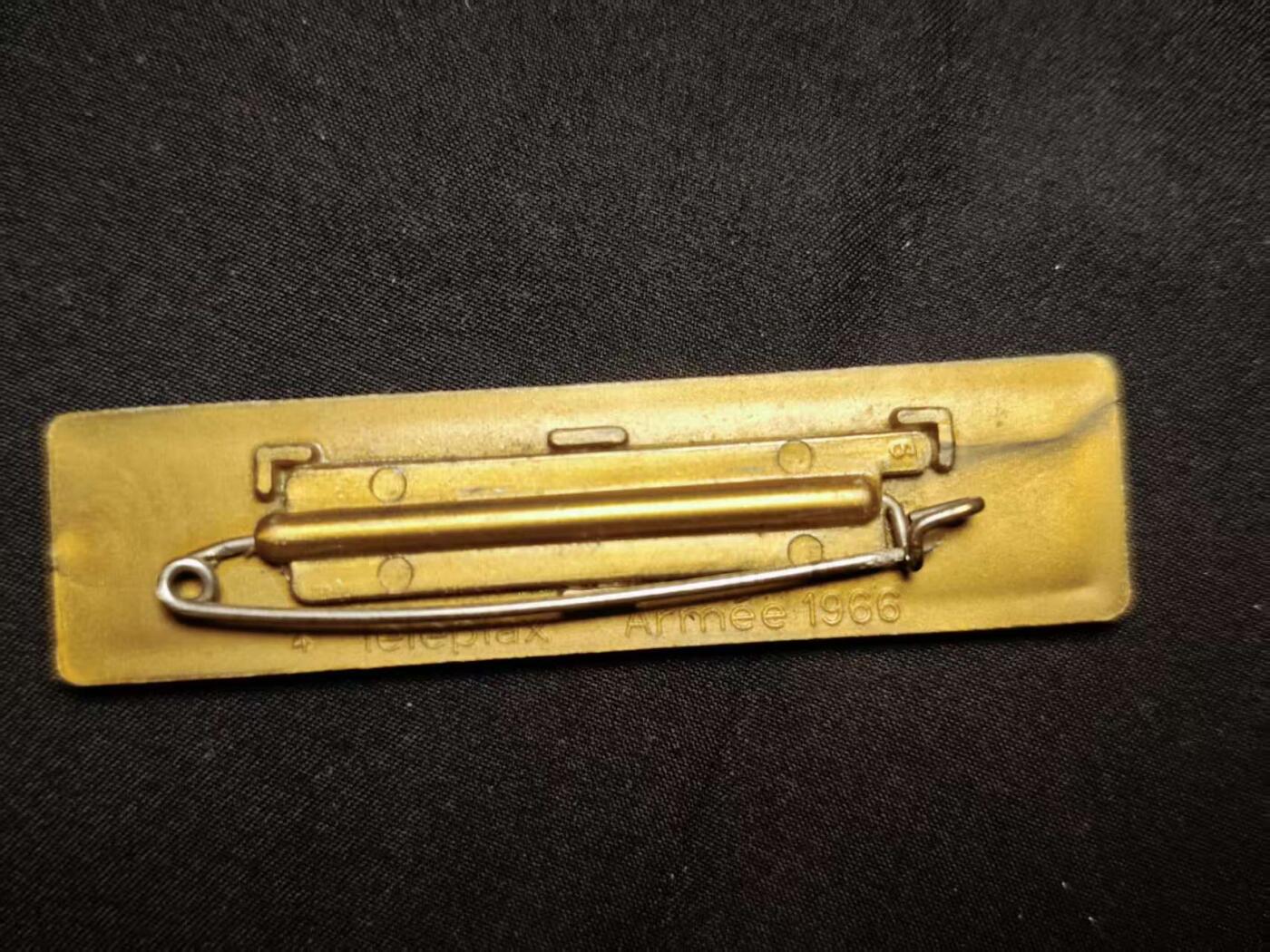 罗岚⭐爱藏⭐甄选专拍第三场-分享拍场赚佣（实体店在建中···） 匈牙利人民共和国人民军军官P. Vajszí（彼得·瓦伊什伊）姓名牌