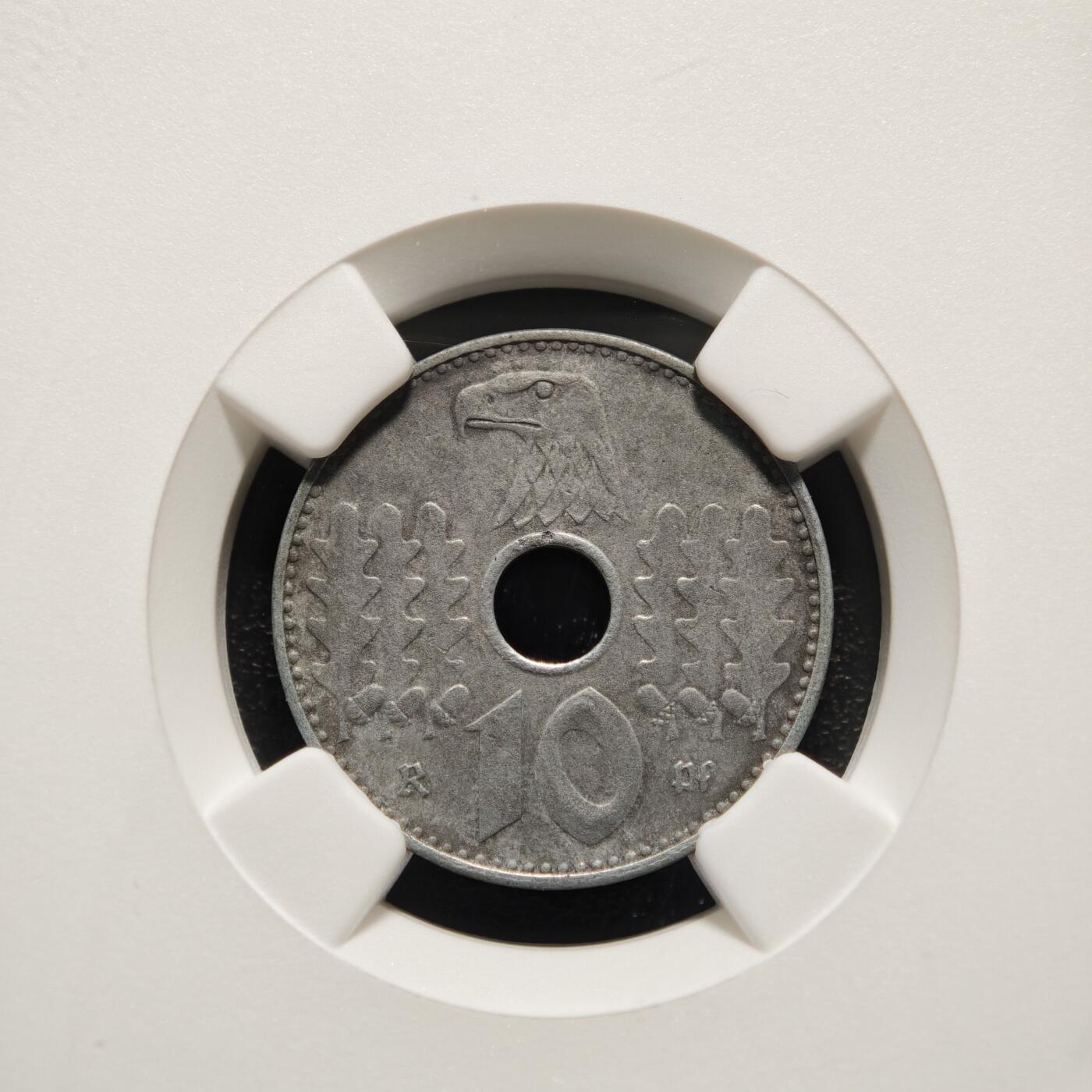 【德藏】世界币章拍卖第159期(元旦专场拍卖) 1940年 德国民族社会主义工人党中孔10芬尼 NGC AU55 好品相 保存不易 （原图请查询NGC评级官网）