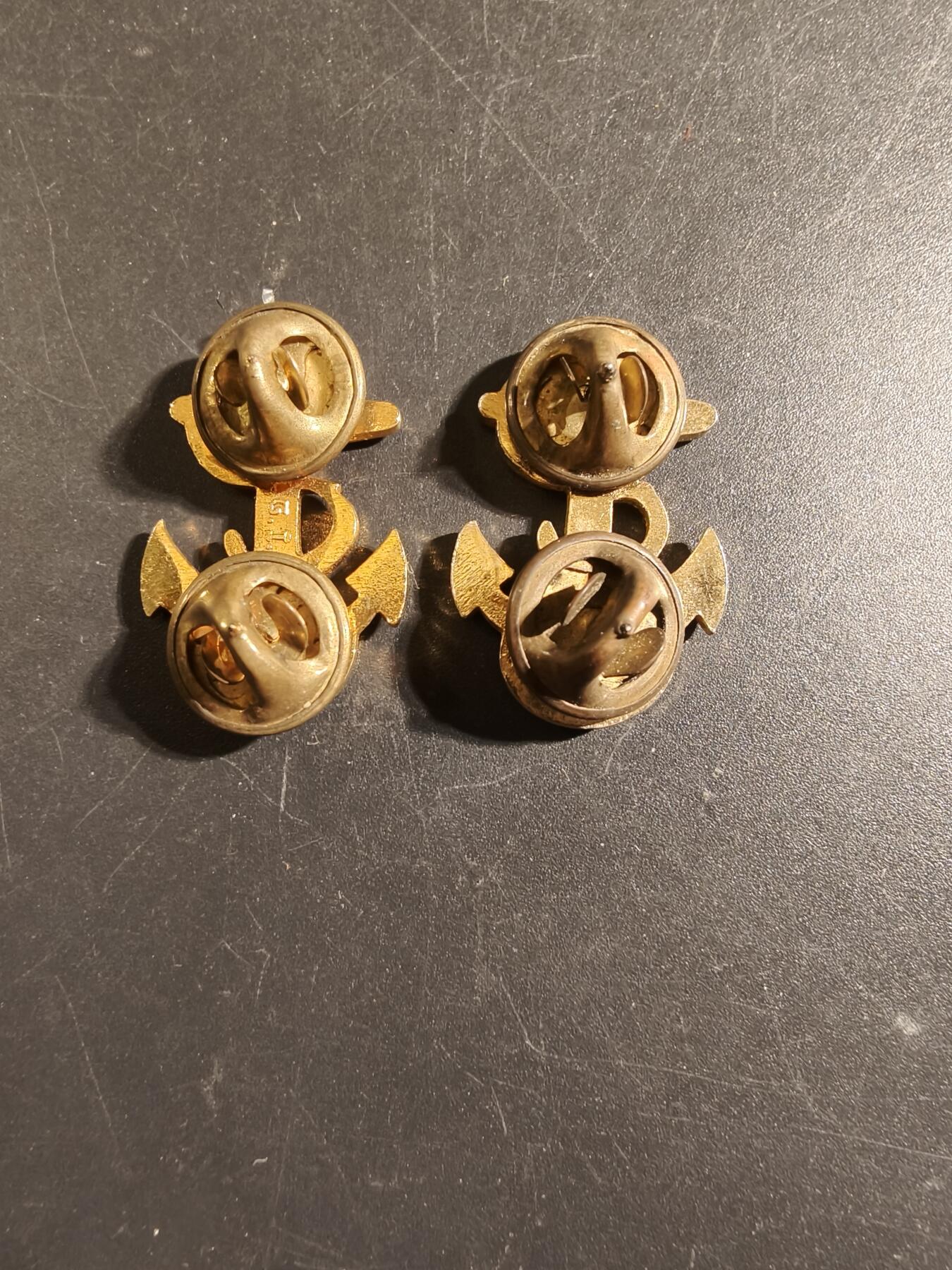 老王徽章第172期 美国海军少尉候补军官领章一组     带厂标