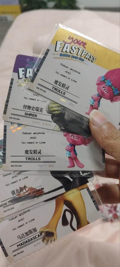 秋原瞳的小店第三十一期（持续收拍，时光冉冉，卡圈陪伴） - 卡游迪士尼活动卡一组