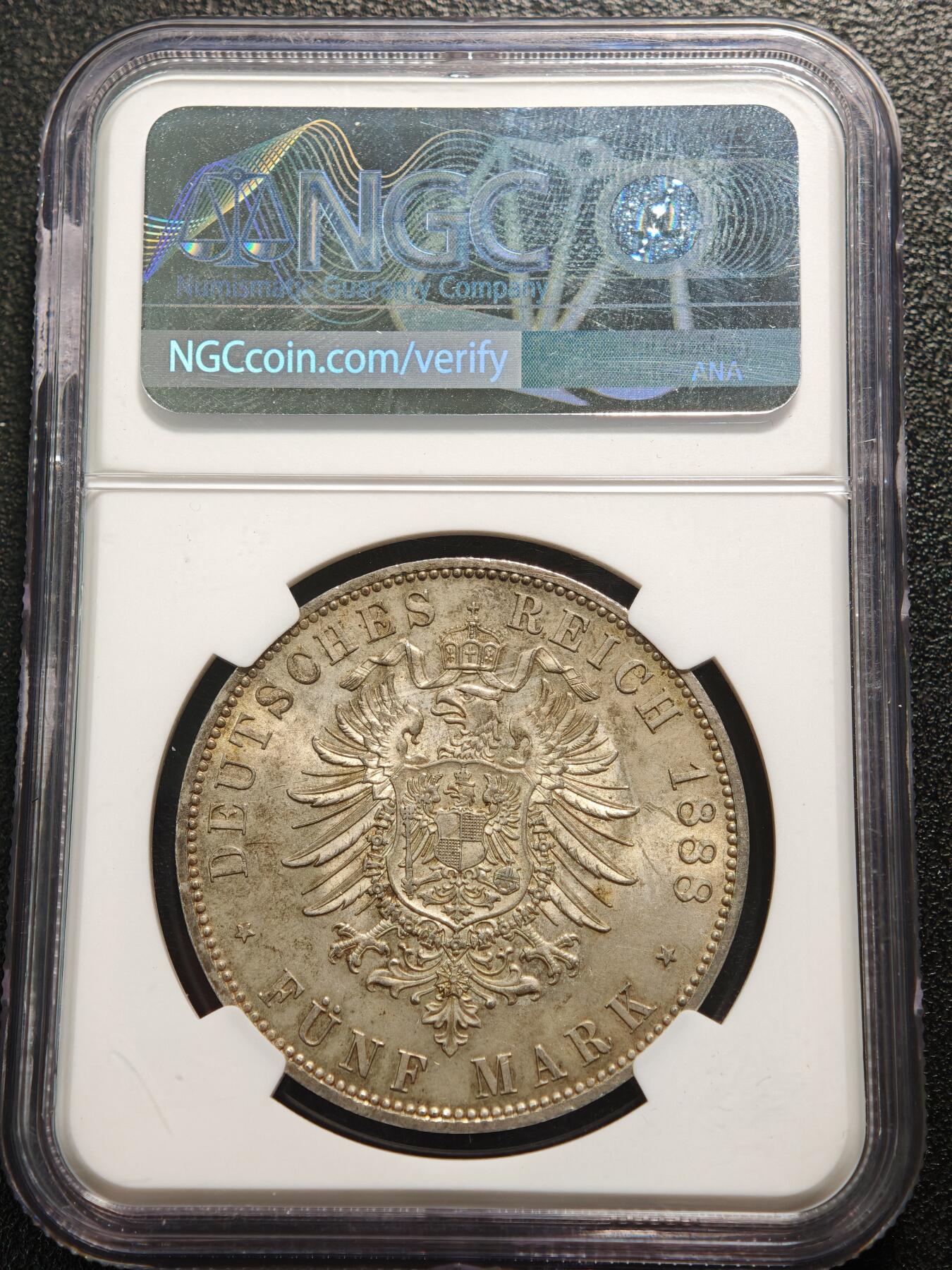 【德藏】世界币章拍卖第159期(元旦专场拍卖) 1888年 德国普鲁士弗里德里希三世短翅5马克银币 NGC MS64 黄油包浆 状态极佳 因弗里德里希三世仅在位99天（1888年3月9日-6月15日）该银币也被称作“百日皇帝”银币，是德意志第二帝国珍稀的币种之一