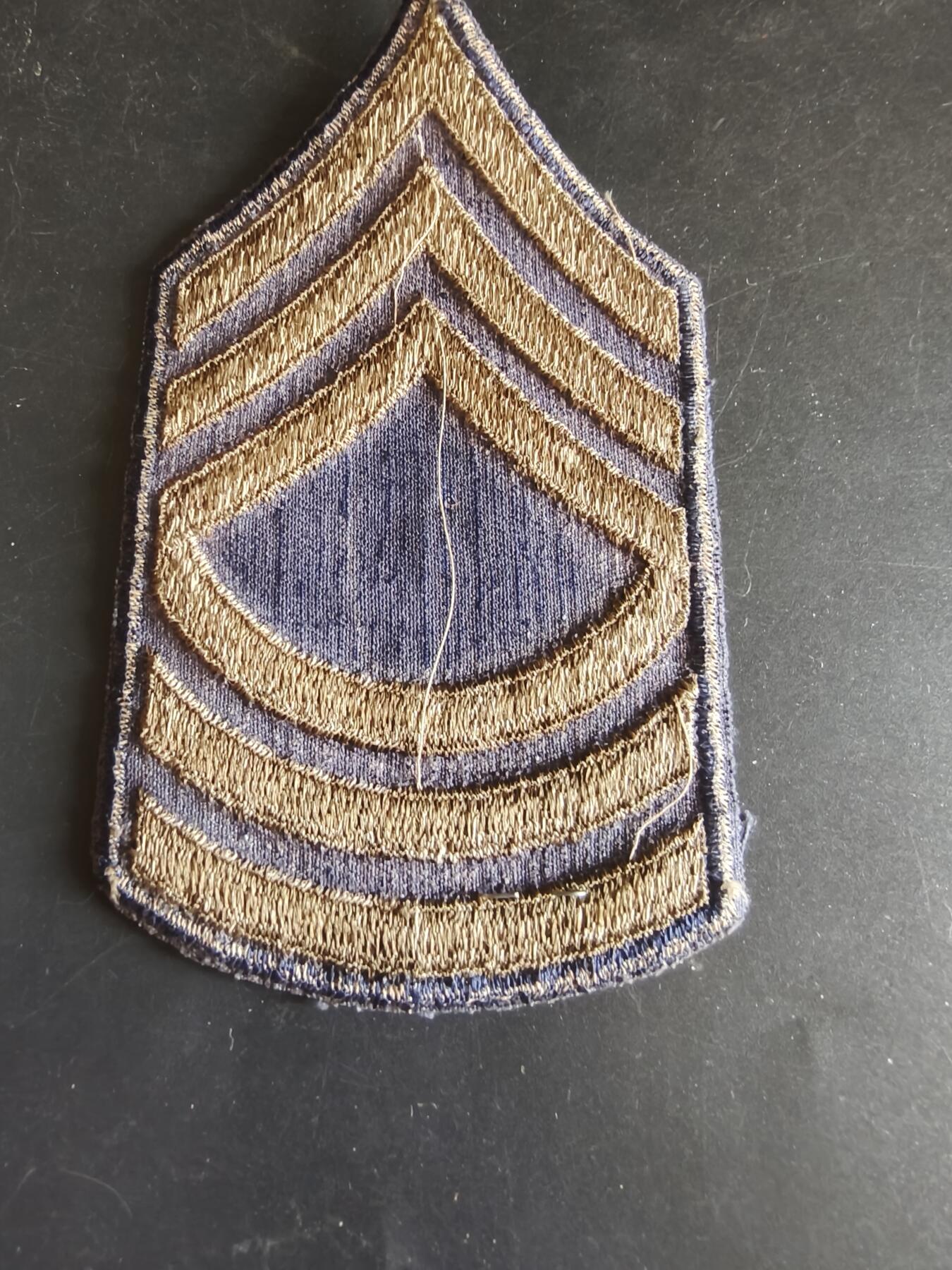 老王徽章第172期 美国陆军一级军士长V行臂章