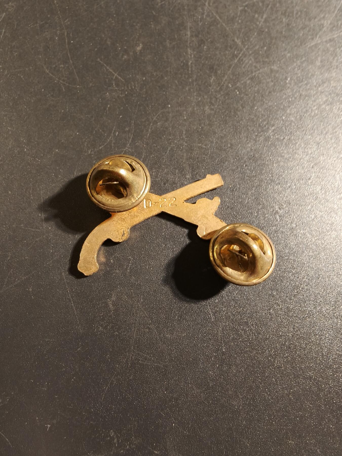 老王徽章第172期 美国宪兵领章    带厂标