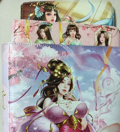 花开卡拍第53期（12月28号周日截拍，品控勿拍!!!拍品不寄存，运费5元，自制卡难免瑕疵，可能存在轻微撞角爆边等出厂瑕疵，品控介意勿拍！） - 【新疆卡友勿拍】绘天阁卡册三本，红楼梦、妍华传、本草纲目各一本，加厚九宫拉链接驳拼接款卡册，卡册内皮是对应的艺术版图，默认九五新无明显瑕疵