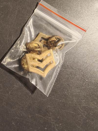 老王徽章第172期 - 美国陆军中士金属军衔一组