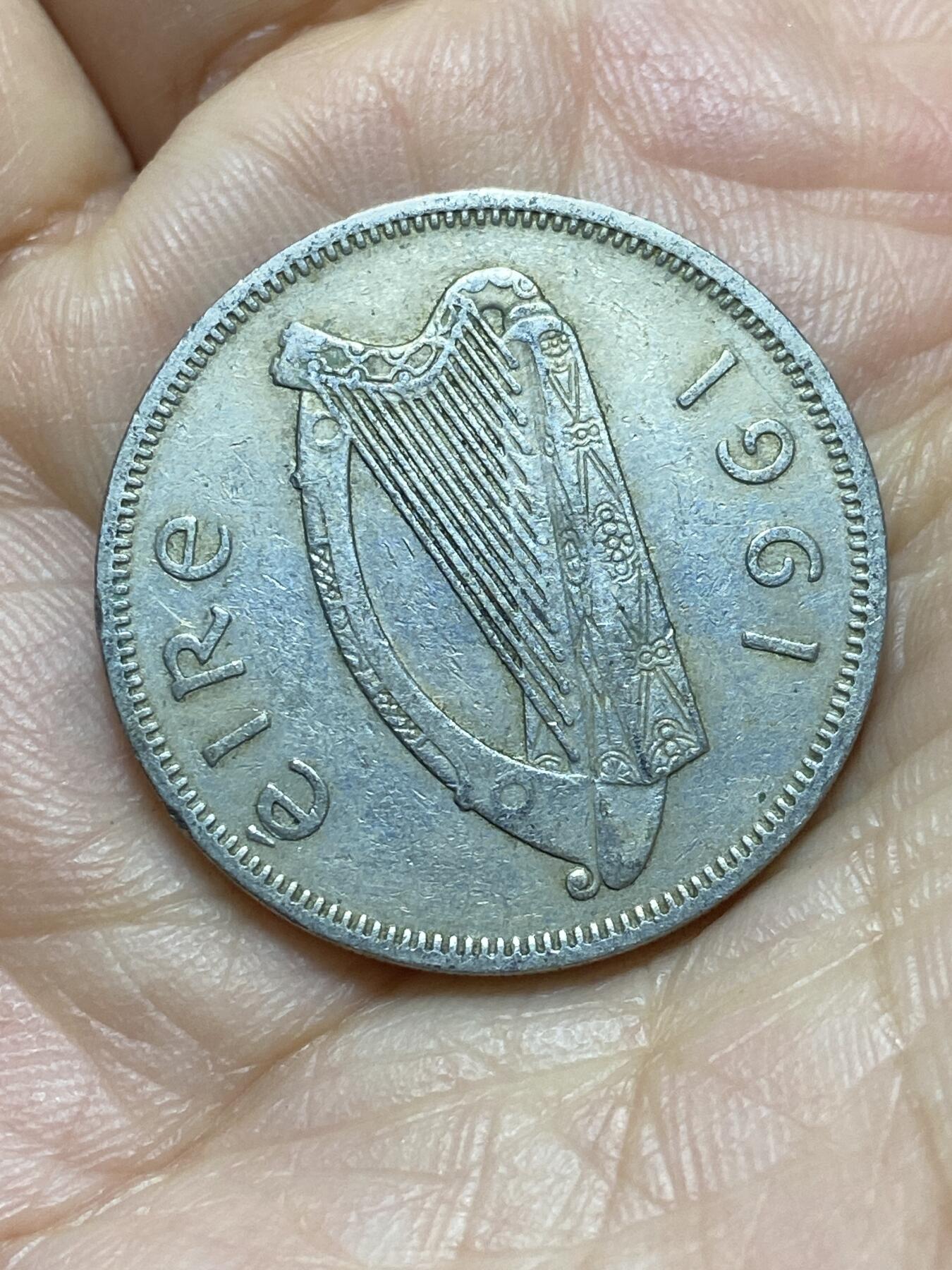 2025年第一百四十三场(总第一百六十九场）外国好品散币场(免佣金) 爱尔兰🇮🇪1961年1弗洛林(等值2先令，共和国时期第一套第二版)