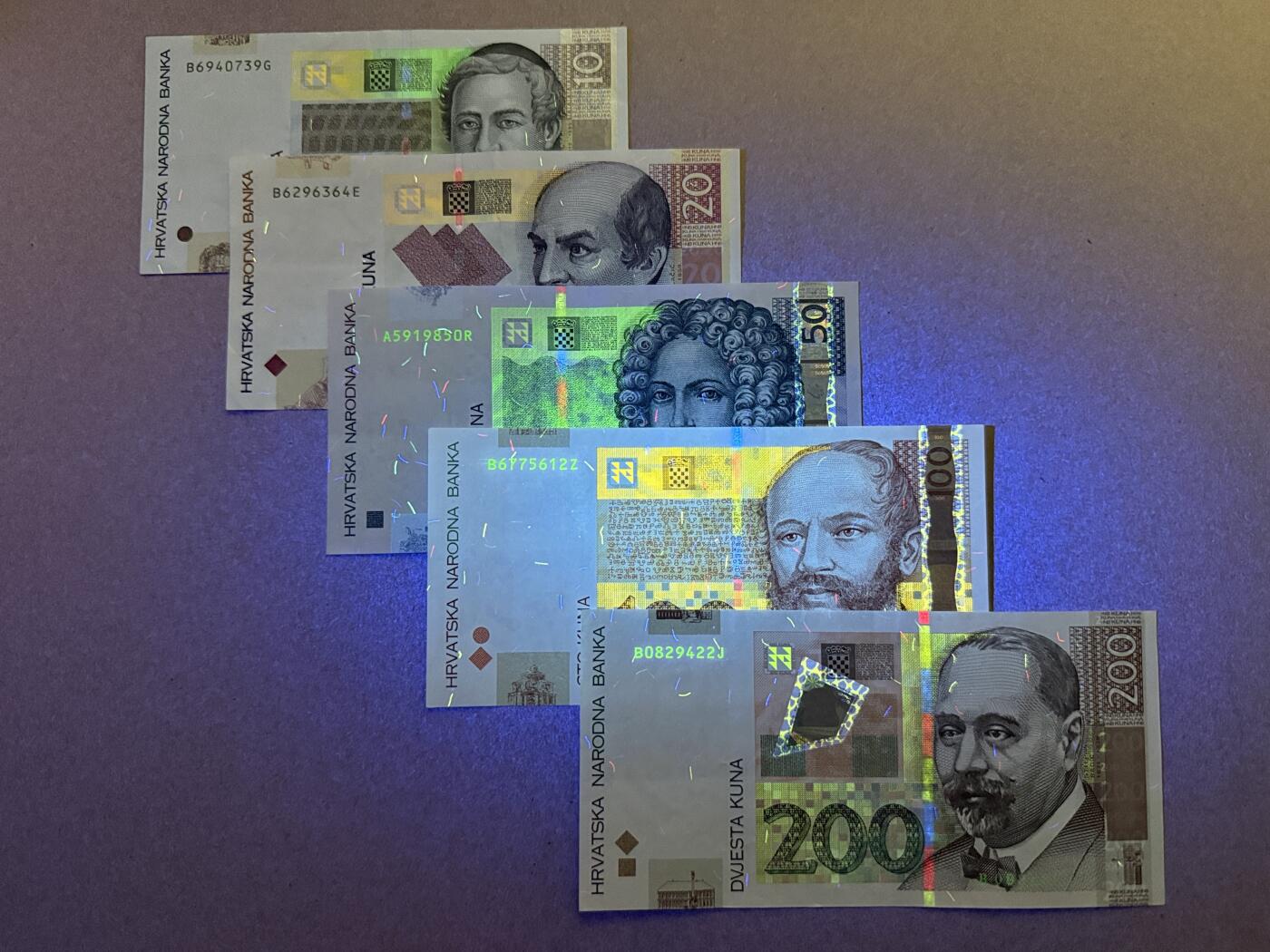 《艾美收藏》第226期-12.28周日外币精品场-蛇年收官 克罗地亚10-200库纳5张 AU 2012年