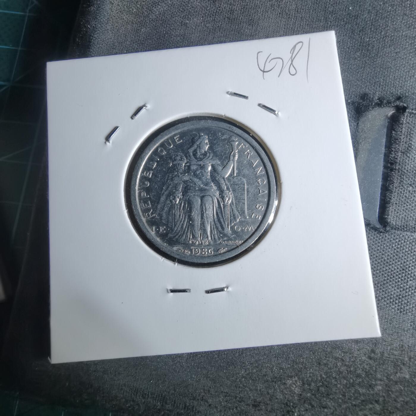 沼泽如烟--第947场 法属波利尼西亚1986年1法郎