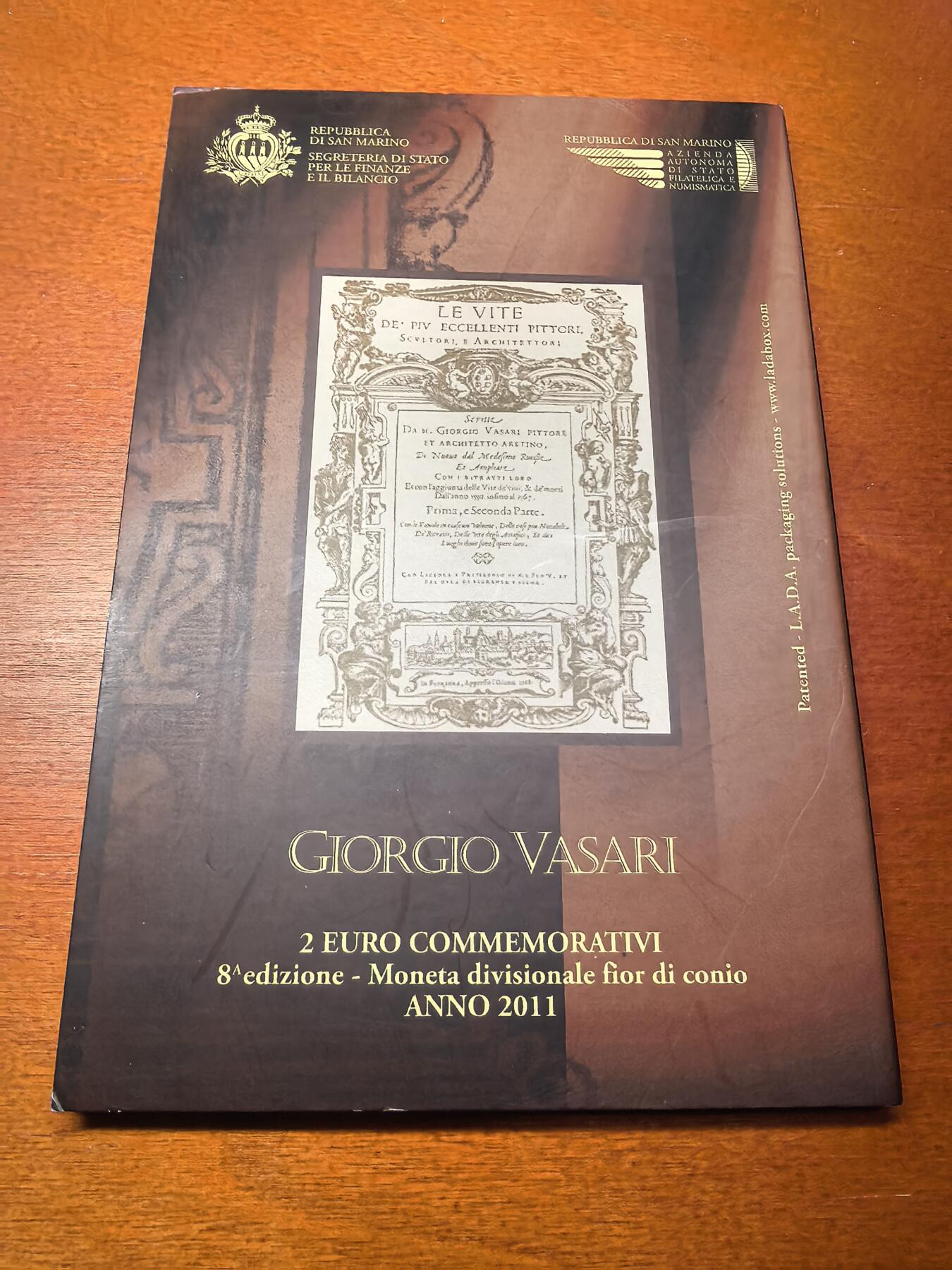 长老汇蛇年精选第八十八场拍卖 2011圣马力诺瓦萨利诞辰500周年2欧元双金属币卡装，克书标价45美金