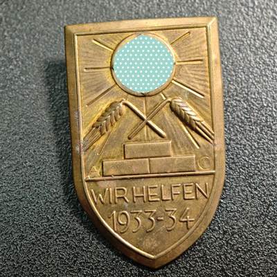 【德藏】世界币章拍卖第159期(元旦专场拍卖) - 1933-34年 德国民族社会主义工人党 粮食援助铜胸章 直径约：26.8mm×42.8mm；重约：2.5g（原图请联系客服)