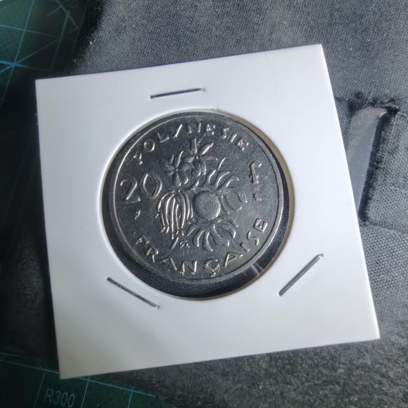 沼泽如烟--第947场 法属波利尼西亚19672年20法郎