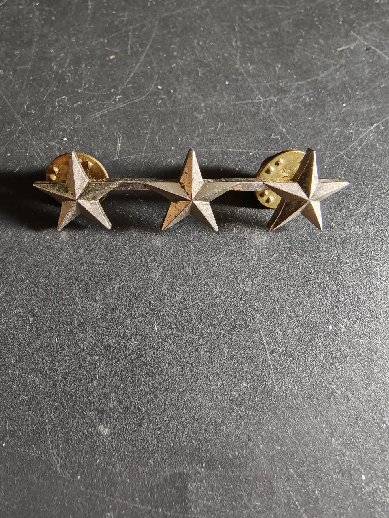 老王徽章第172期 美国三星中将军衔标志