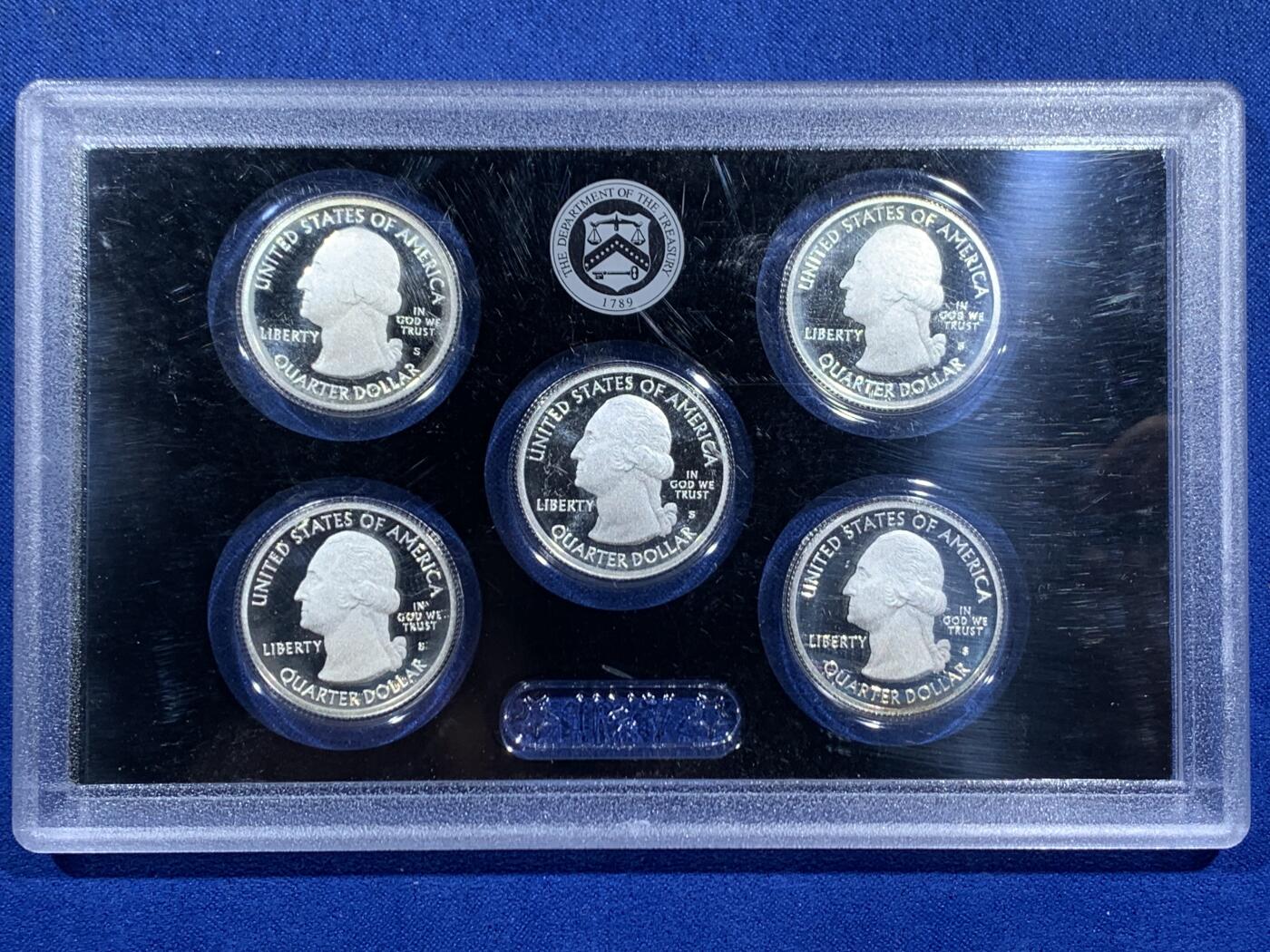 《竞宝斋》第452场 周日，周一 2场连拍 （全场包邮，欢迎送拍） 美国2012年国家公园系列25美分5枚精制银币套 带盒证 6.25克X5枚 900银