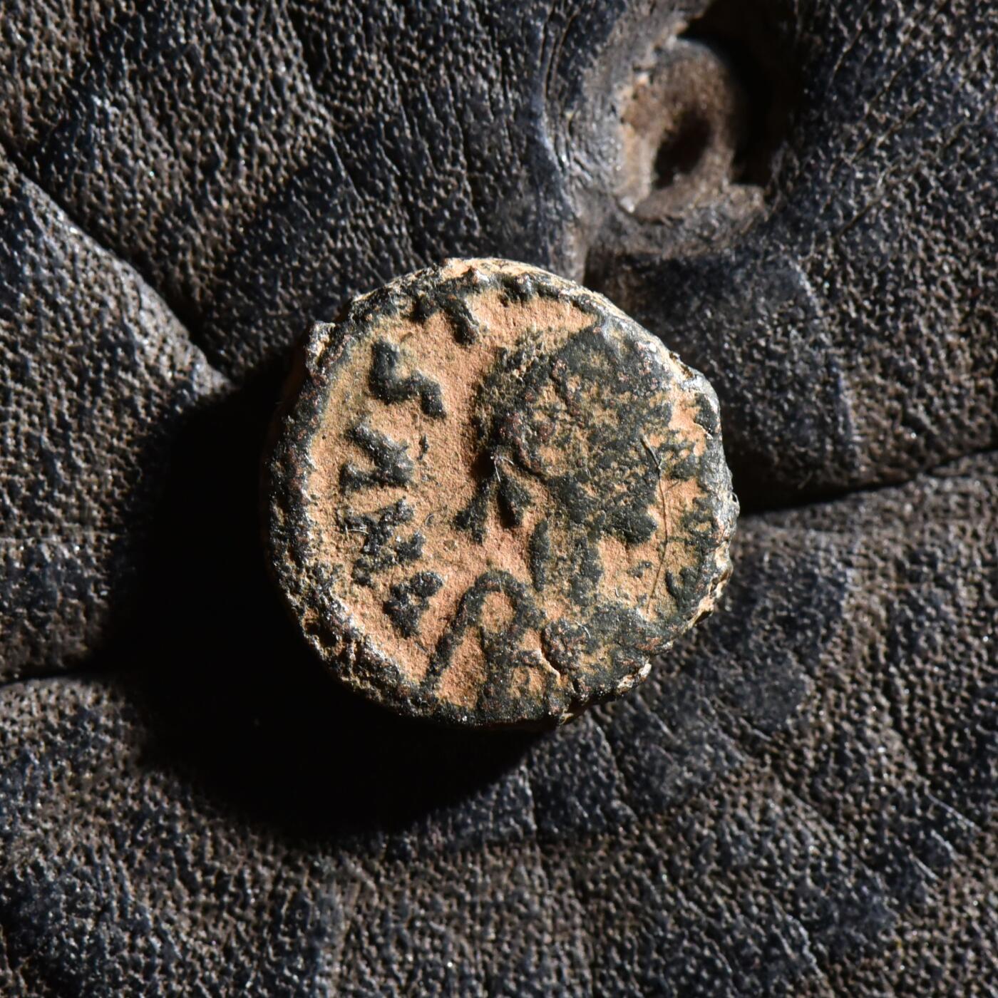 【良泉】第45期【直播场】1月15日晚19.30点开拍！ 208组，西方古代钱币、丝路古珠杂项专场 公元518-527年【拜占庭】查士丁一世，5努米，安条克造币厂，微型铜币，2.15克