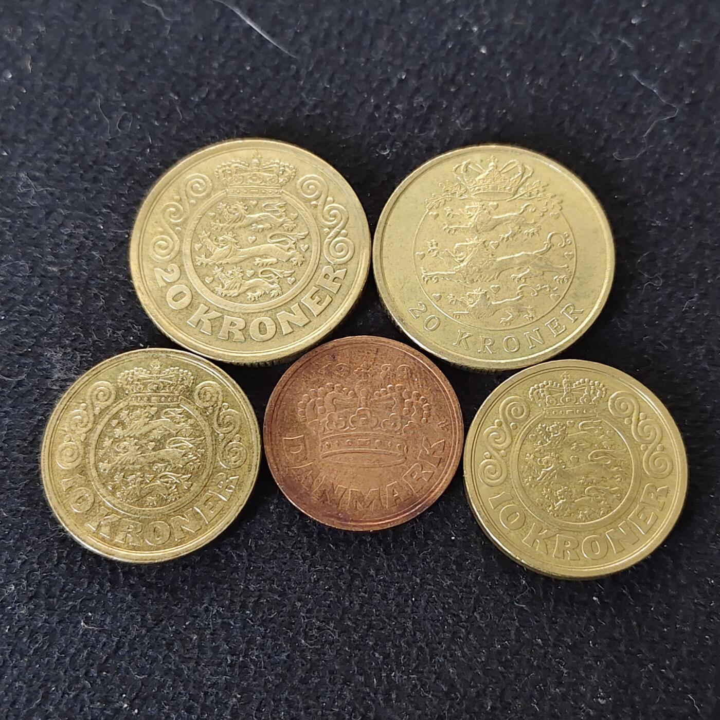 【全场包邮】纯粹捡漏拍490场（免费代拍第27场） 丹麦1989-2006年玛格丽特二世女王50欧尔-20克朗大面值5枚一组（60克朗兑换约66.5元）