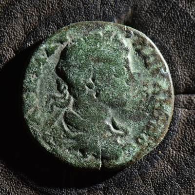 【良泉】第45期【直播场】1月15日晚19.30点开拍！ 208组，西方古代钱币、丝路古珠杂项专场 - 公元218-222年【古罗马·行省】【马恰诺波里斯】【暴君】埃拉伽巴路斯，神庙大铜币（未见著录）8.7克