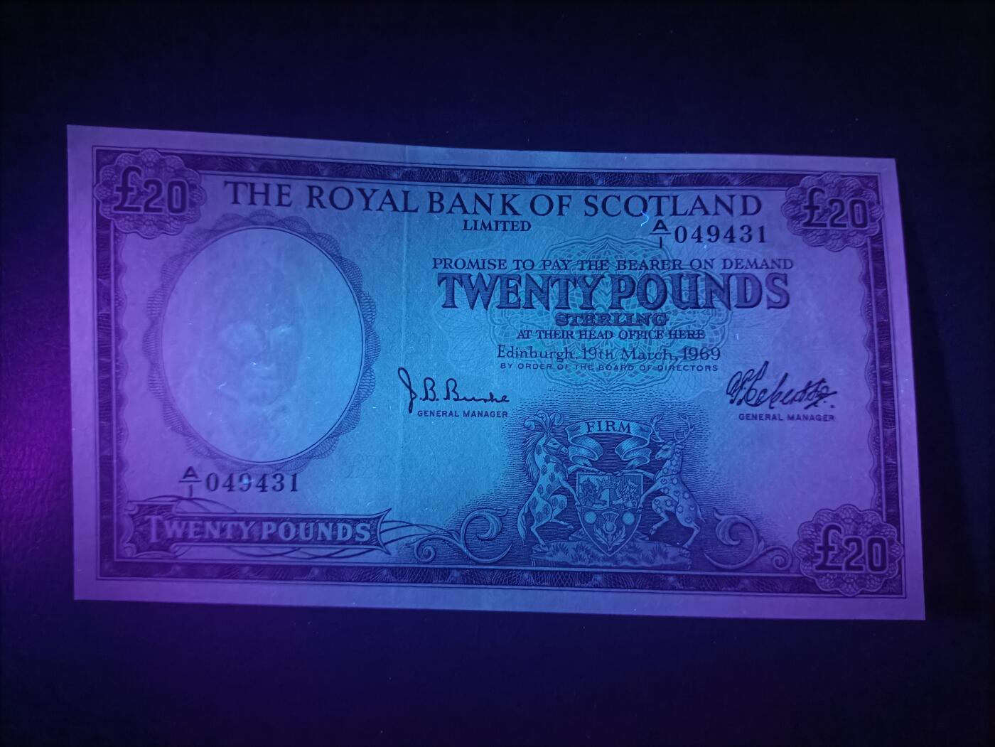 2026首期，总第211期 苏格兰皇家银行1969年20镑AUNC首冠A/1，稀有的早期高面值，第二代福斯桥