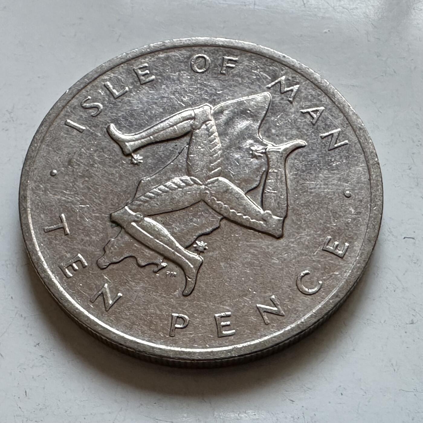 🌹外币初藏🌹🐯2025年第147场  每周二四六晚8️⃣点 接代拍 马恩1976年10便士 三转腿地图 