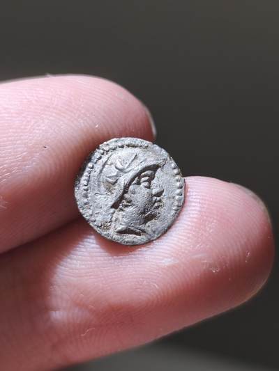 星盘世界钱币2026一月十日新年古典精品大拍 精彩纷呈 - 极品！巴克特里亚欧克拉提德斯一奥波银币，这枚银币高点全在，虽表面略有腐蚀，但是打制极其清晰完美，属于巴克特里亚奥波中千里挑一的极美品了