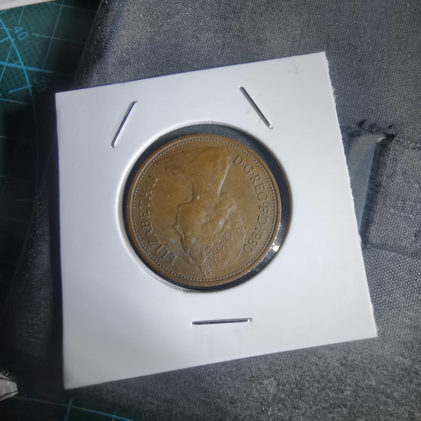 沼泽如烟--第949场 英国1980年2便士