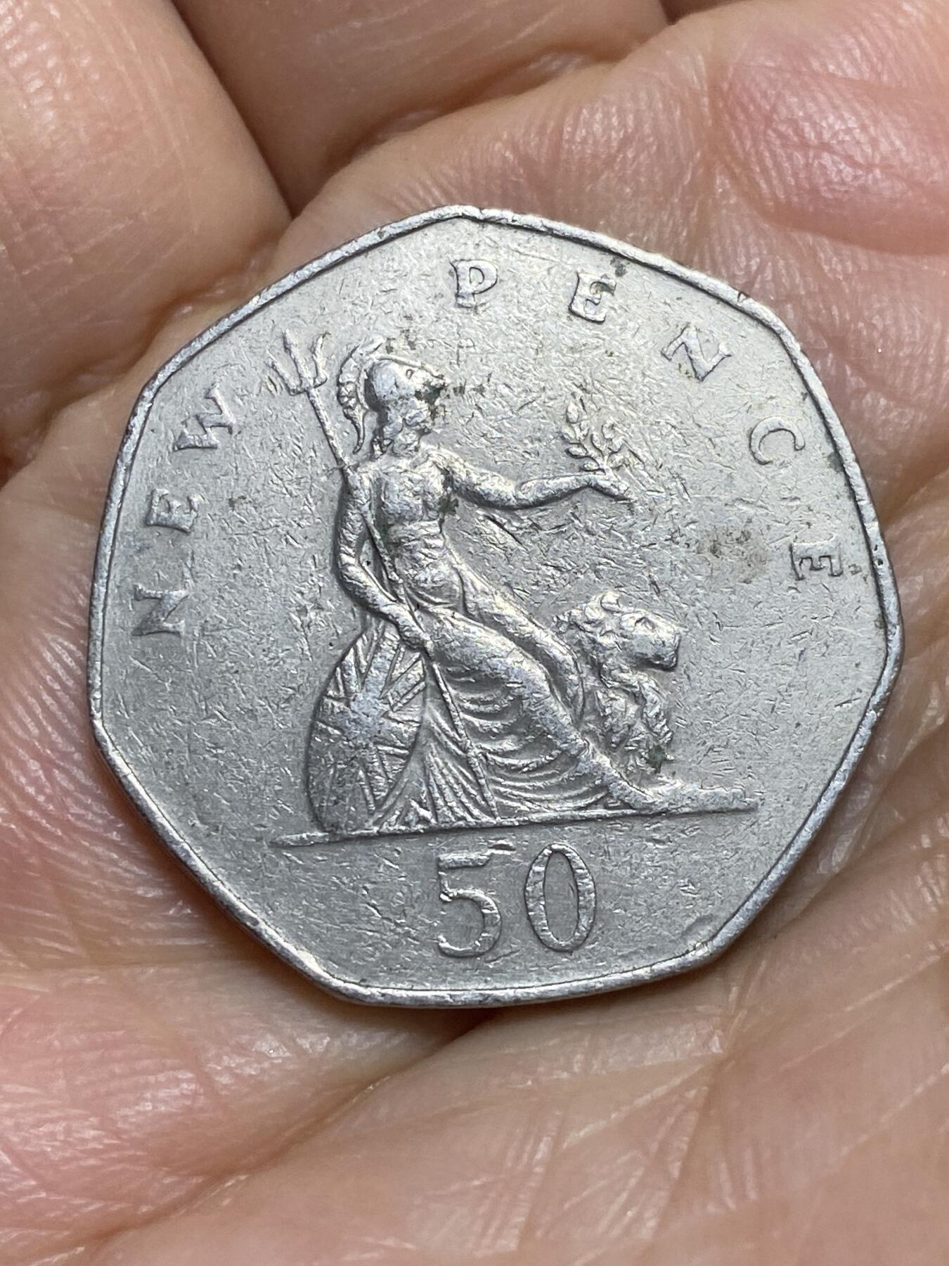 2026年第一场(总第一百七十场）外国好品散币场(免佣金) 英国🇬🇧1976年50新便士(伊丽莎白二世中年花冠，十进制第一版)