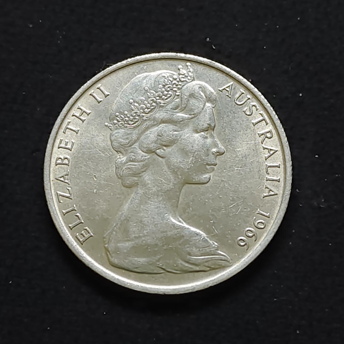 【全场包邮】纯粹捡漏拍491场（免费代拍第28场） 澳大利亚1966年女王50分（31.65毫米13.28克）银币