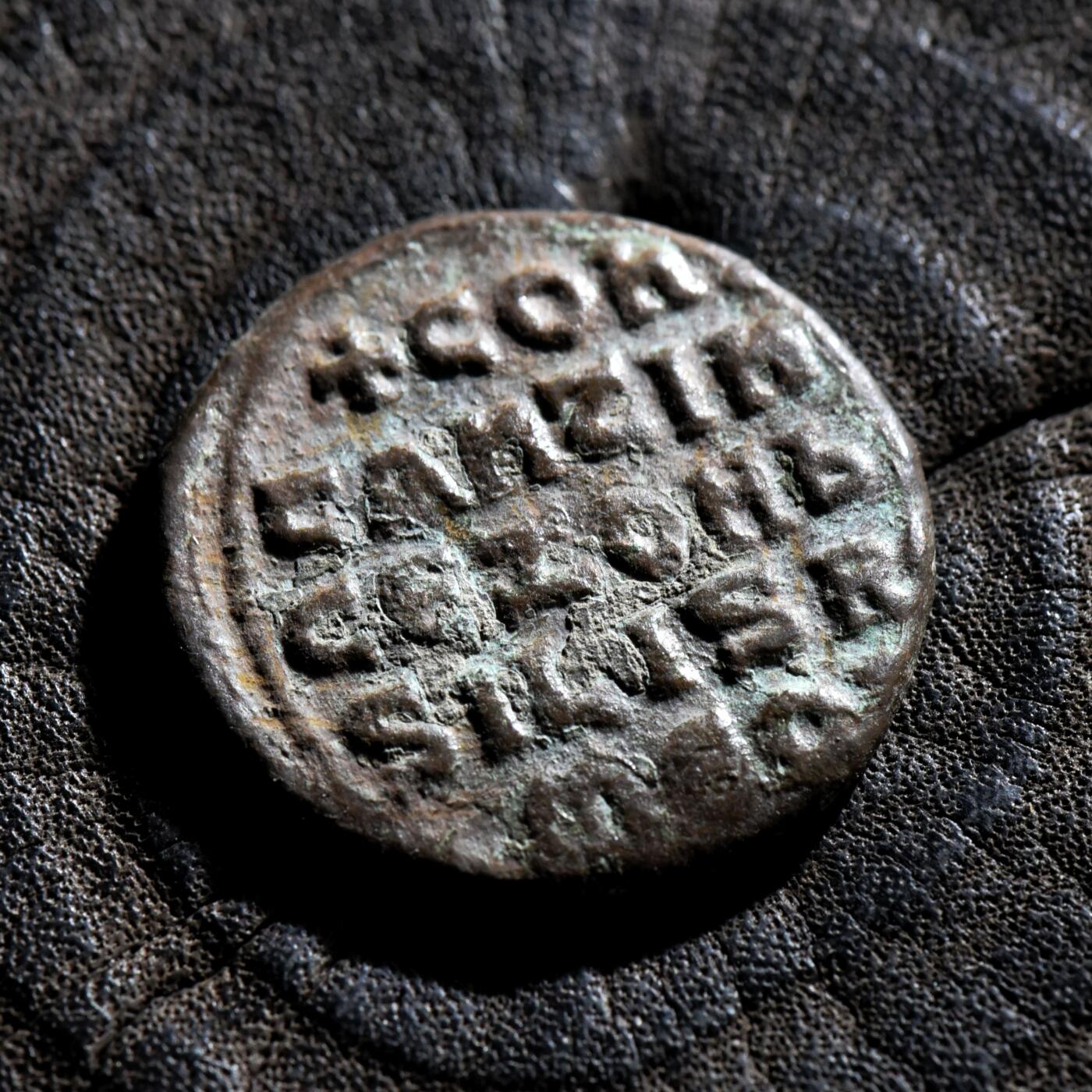 【良泉】第45期【直播场】1月15日晚19.30点开拍！ 208组，西方古代钱币、丝路古珠杂项专场