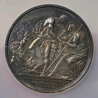 万国钱币拍卖第058期（万国新年大拍） NGC MS61 1746年英国乔治二世卡洛登战役胜利纪念大银章 背面坎伯兰公爵化身赫拉克斯与不列颠尼亚相拥 极美收藏级品质 50MM大规格