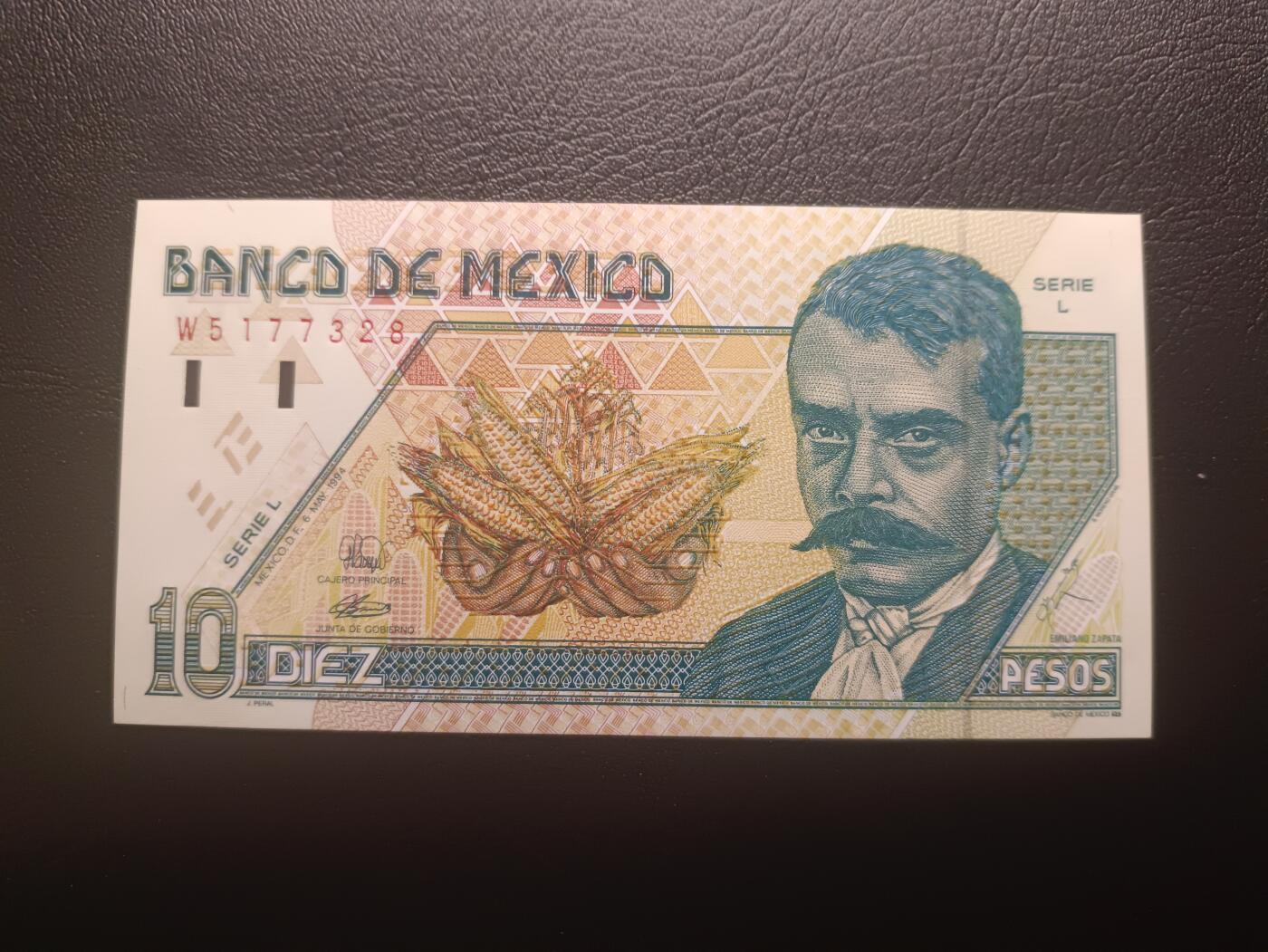 2026首期，总第211期 墨西哥1994年10比索UNC，独立领袖扎帕塔和解放农奴雕像