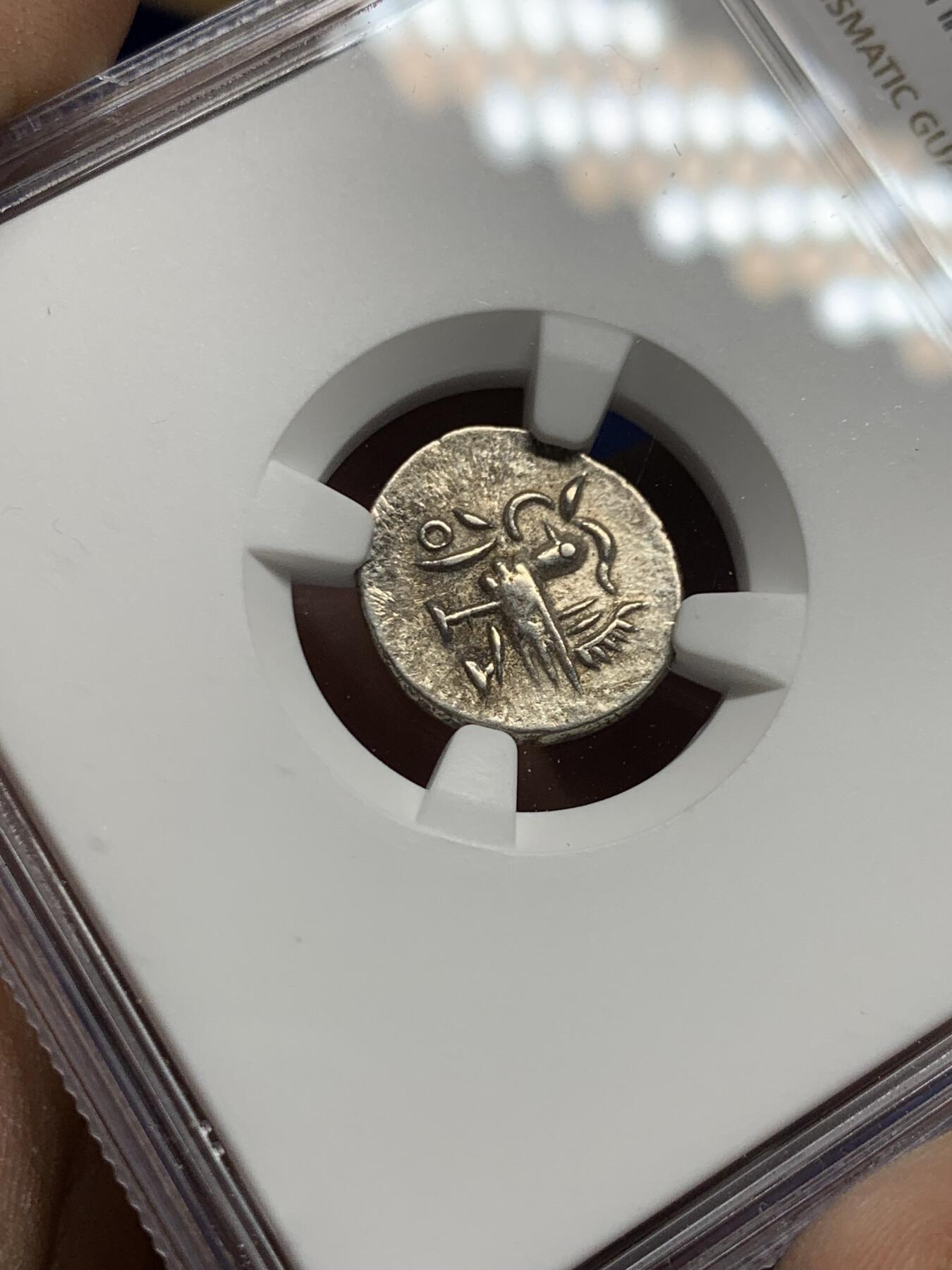 《竞宝斋》第452场 周日，周一 2场连拍 （全场包邮，欢迎送拍） NGC AU50 柬埔寨1600年-1860年神鸟2PE银币 东南亚经典品种