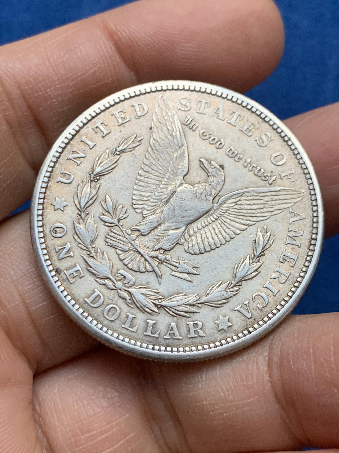 《竞宝斋》第452场 周日，周一 2场连拍 （全场包邮，欢迎送拍） 美国1921年摩根银币