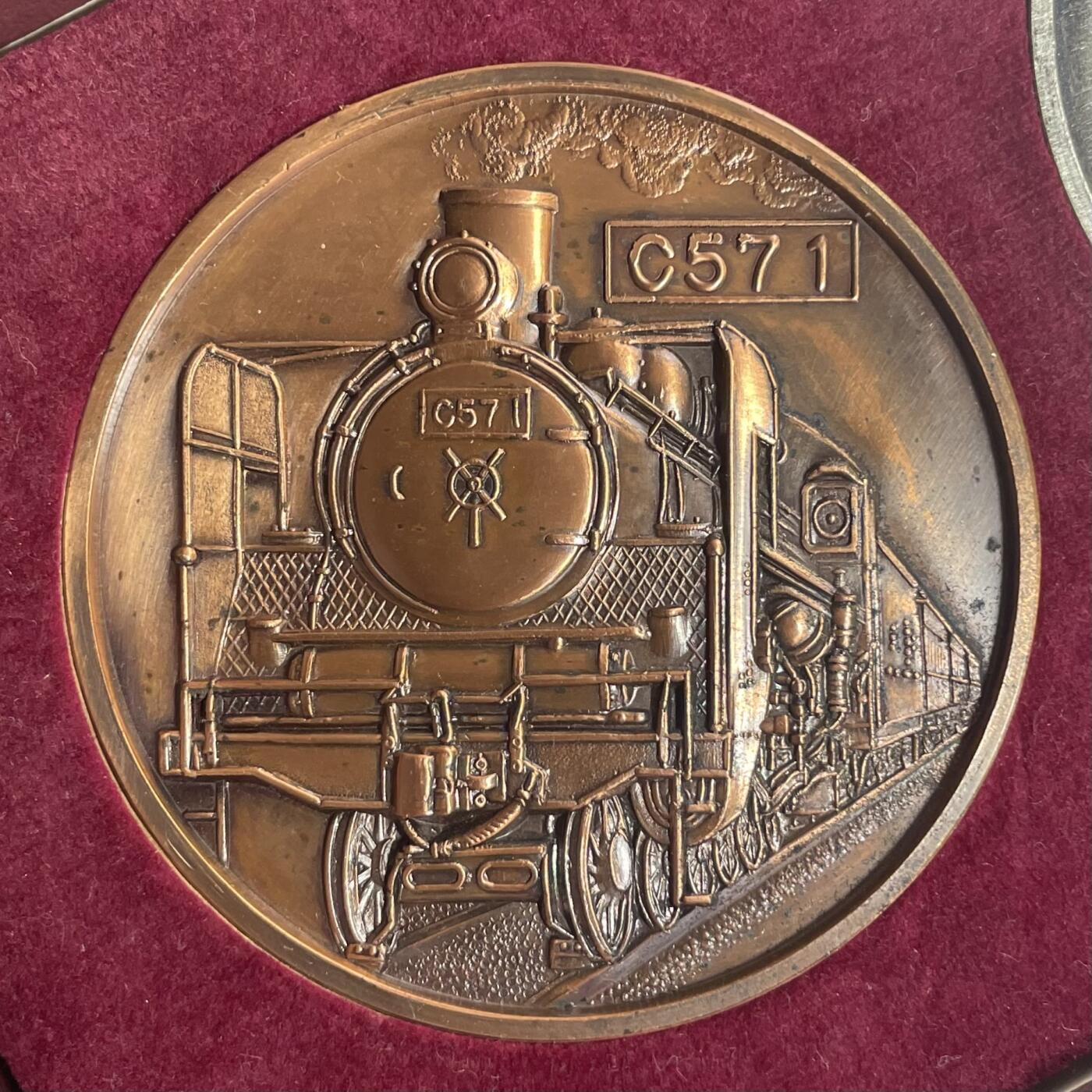 回流1228 日本铁道图书株式会社 荣光的蒸汽机车 C571、C622纪念章套装