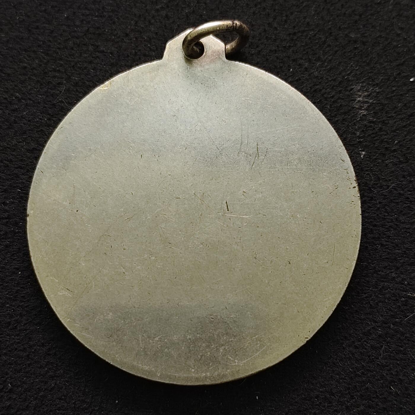 【全场包邮】纯粹捡漏拍490场（免费代拍第27场） 【纪念章】不知名国家足球超大纪念章