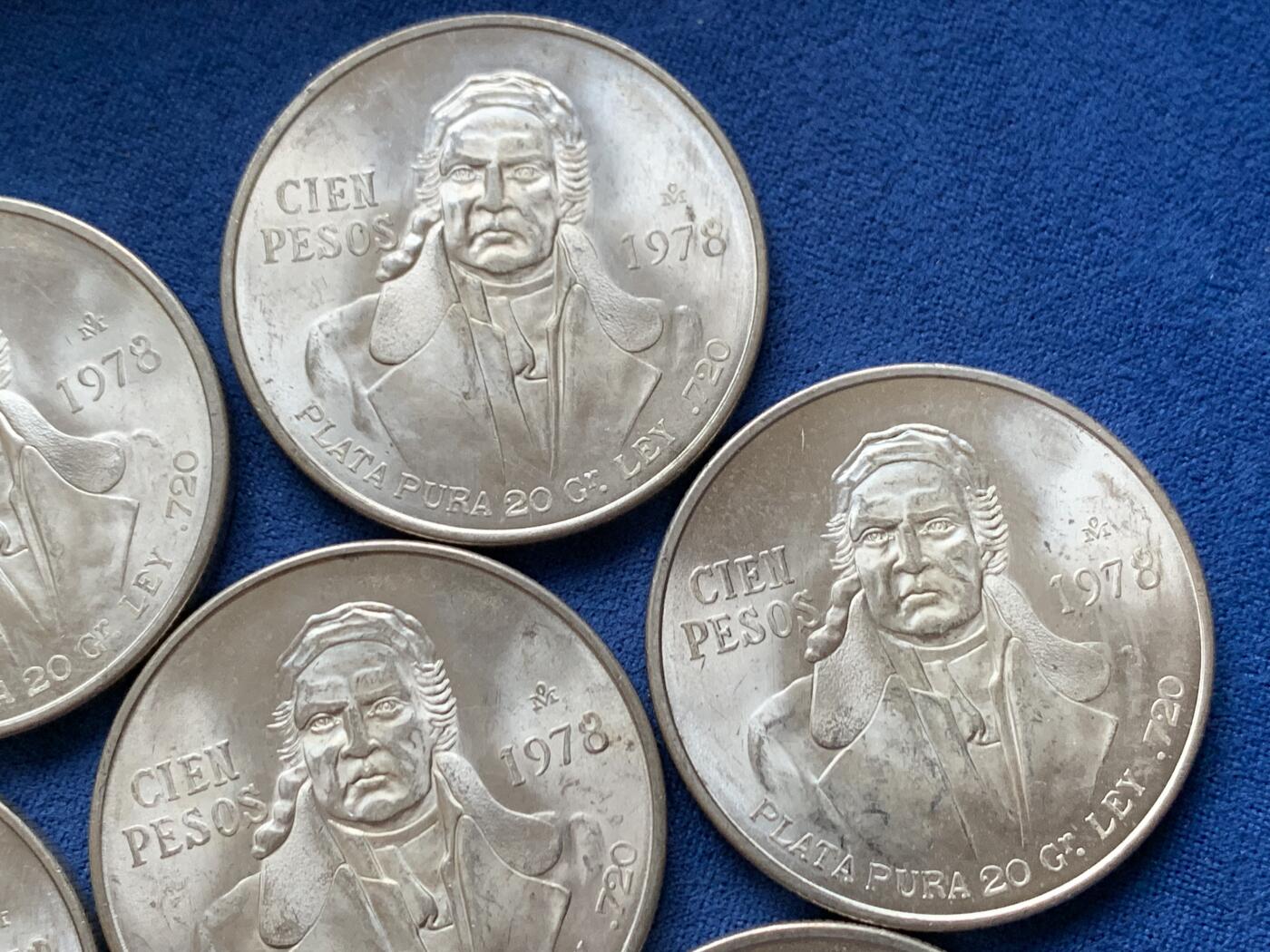 《竞宝斋》第452场 周日，周一 2场连拍 （全场包邮，欢迎送拍） 七枚一组 墨西哥1978年革命领袖100比索大银币 720银 总重约194.4克