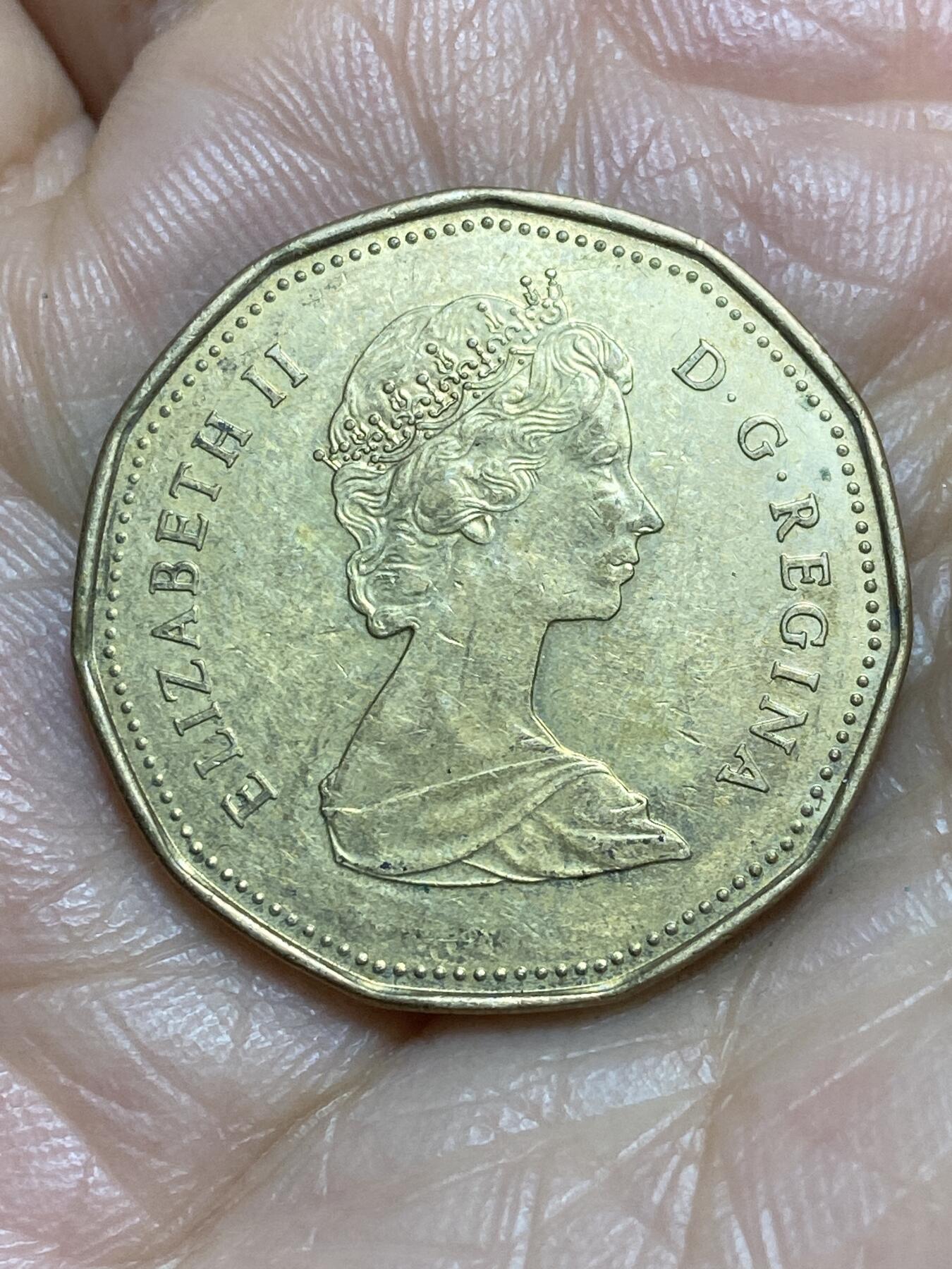 2026年第一场(总第一百七十场）外国好品散币场(免佣金) 加拿大🇨🇦1989年1元(伊丽莎白二世中年花冠，低浮雕版，关门年仅发行3年)