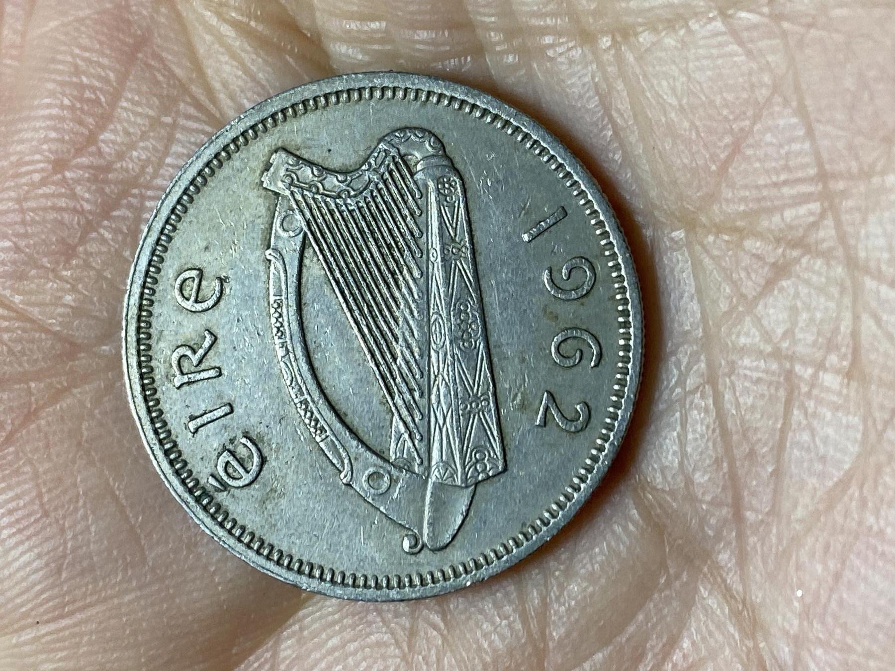 2025年第一百四十三场(总第一百六十九场）外国好品散币场(免佣金) 爱尔兰🇮🇪1962年1先令(共和国时期第一套第二版)