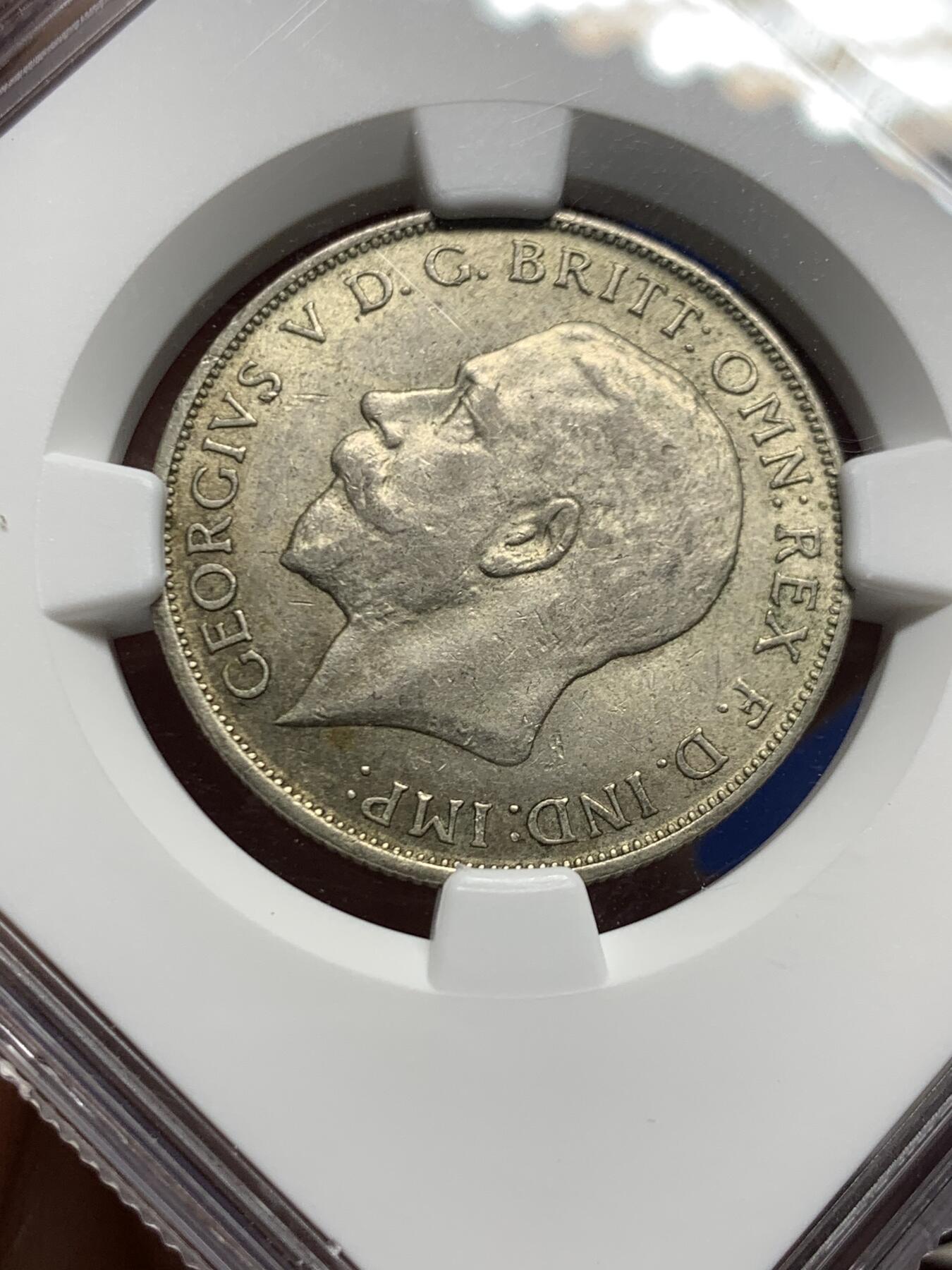 《竞宝斋》第452场 周日，周一 2场连拍 （全场包邮，欢迎送拍） NGC AU58 英国1921年乔治五世弗洛林银币，未流通淡包浆好品，乔五中期弱打非常严重，这枚状态不错。