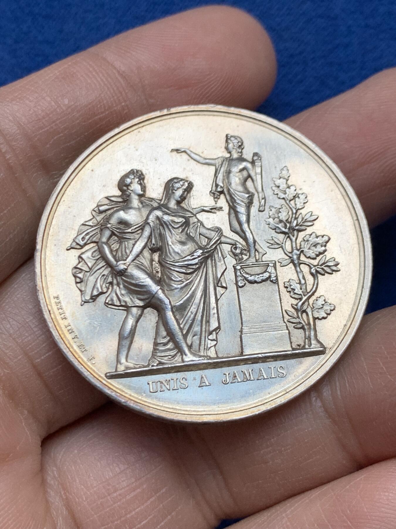 《竞宝斋》第452场 周日，周一 2场连拍 （全场包邮，欢迎送拍） 法国1848年婚礼纪念章 结婚银章 少见品种 39MM 24.15g 手指银标