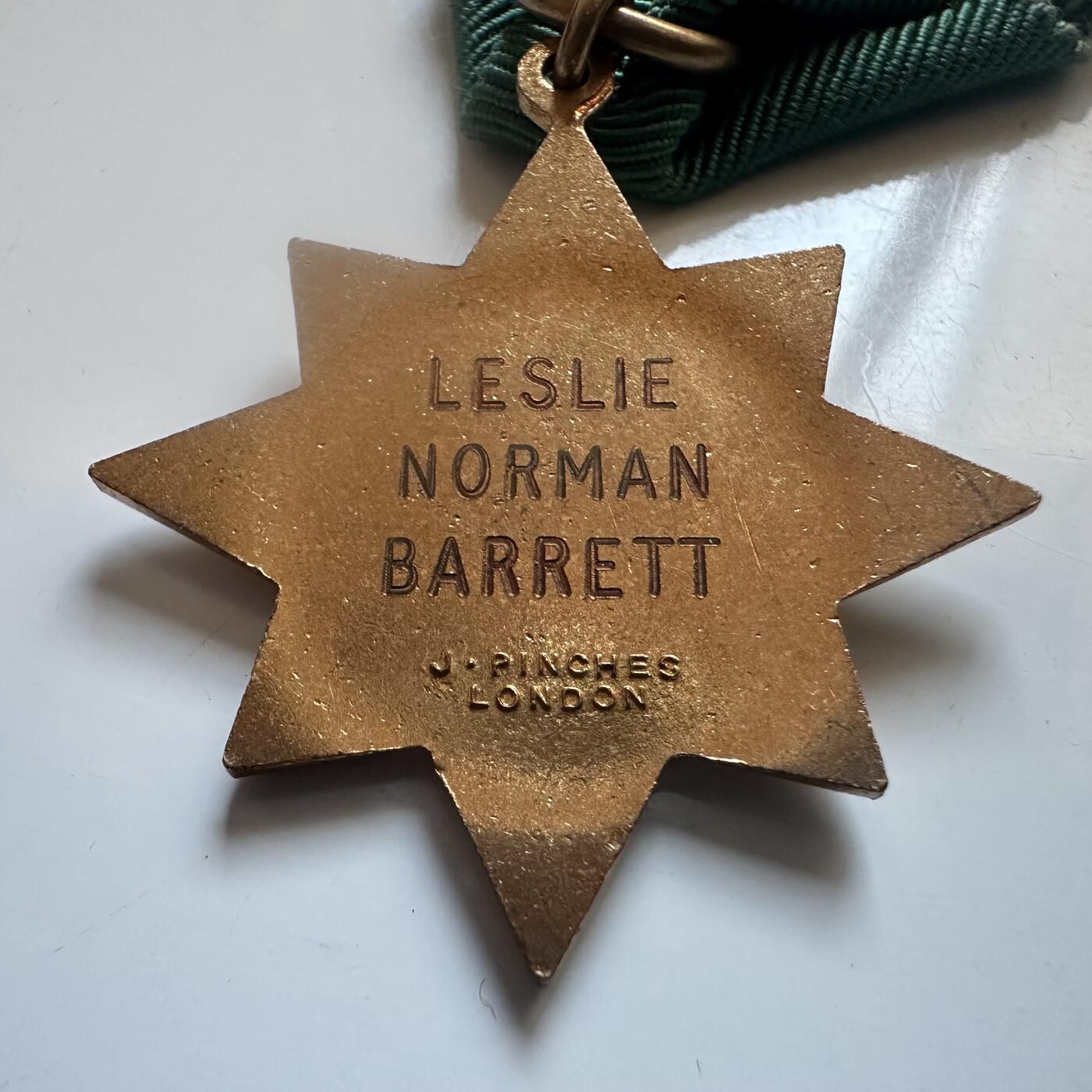 🌹外币初藏🌹🐯2025年第147场  每周二四六晚8️⃣点 接代拍 英国皇家事故预防协会1972年颁发的10年安全驾驶竞赛奖章 黄铜配红珐琅