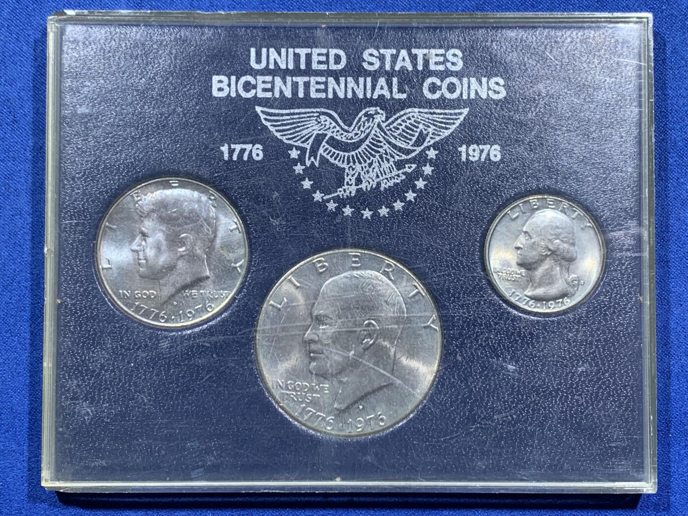 《竞宝斋》第452场 周日，周一 2场连拍 （全场包邮，欢迎送拍） 美国1976年独立200周年纪念套币 三枚装