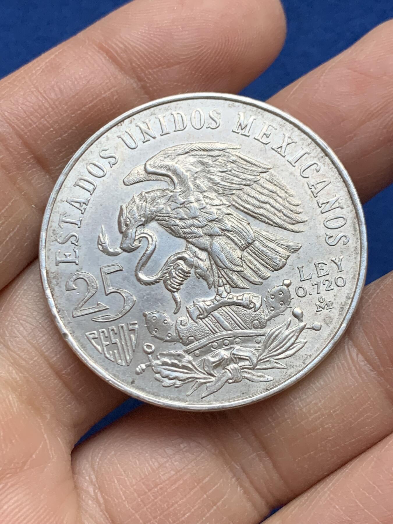 《竞宝斋》第452场 周日，周一 2场连拍 （全场包邮，欢迎送拍） 墨西哥1968年25比索奥运会纪念银币