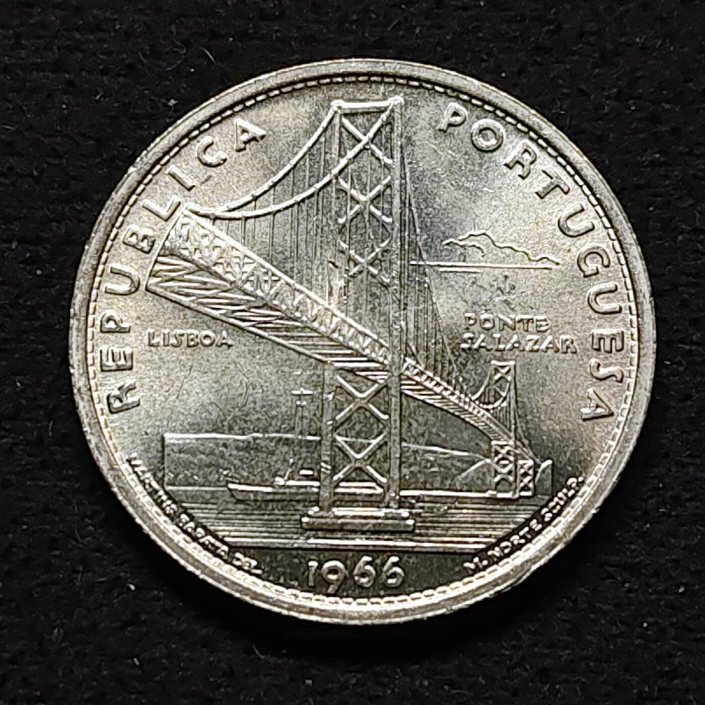 【全场包邮】纯粹捡漏拍490场（免费代拍第27场） 葡萄牙1966年20埃斯库多萨拉扎大桥通车（30毫米10克）纪念银币