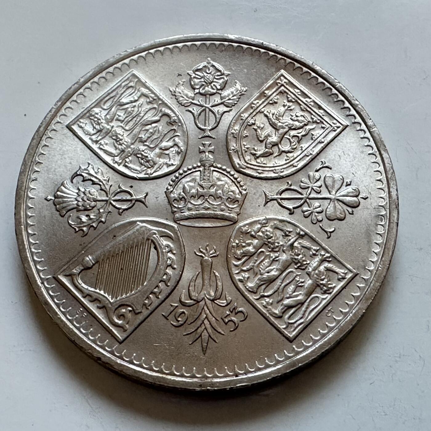 🌹外币初藏🌹🐯2025年第147场  每周二四六晚8️⃣点 接代拍 英国1953年女王登基五先令纪念币